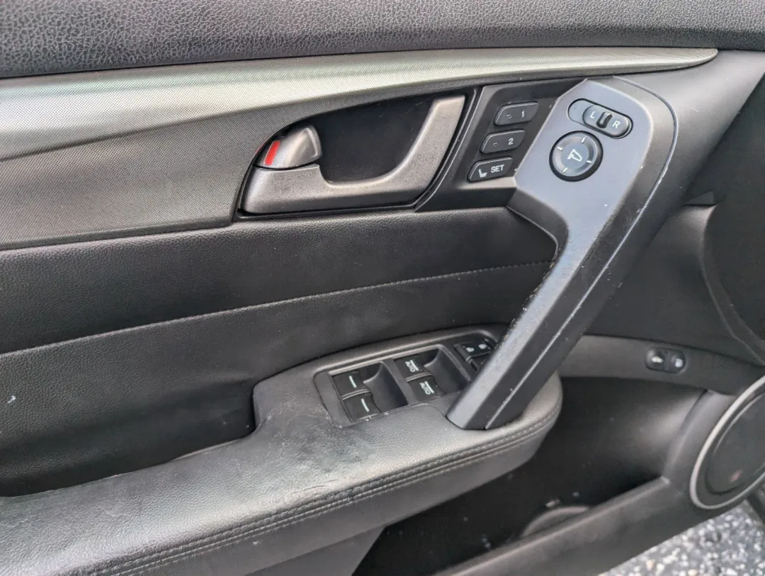 2010 Acura TL - 19UUA8F25AA026015 - Image #10
